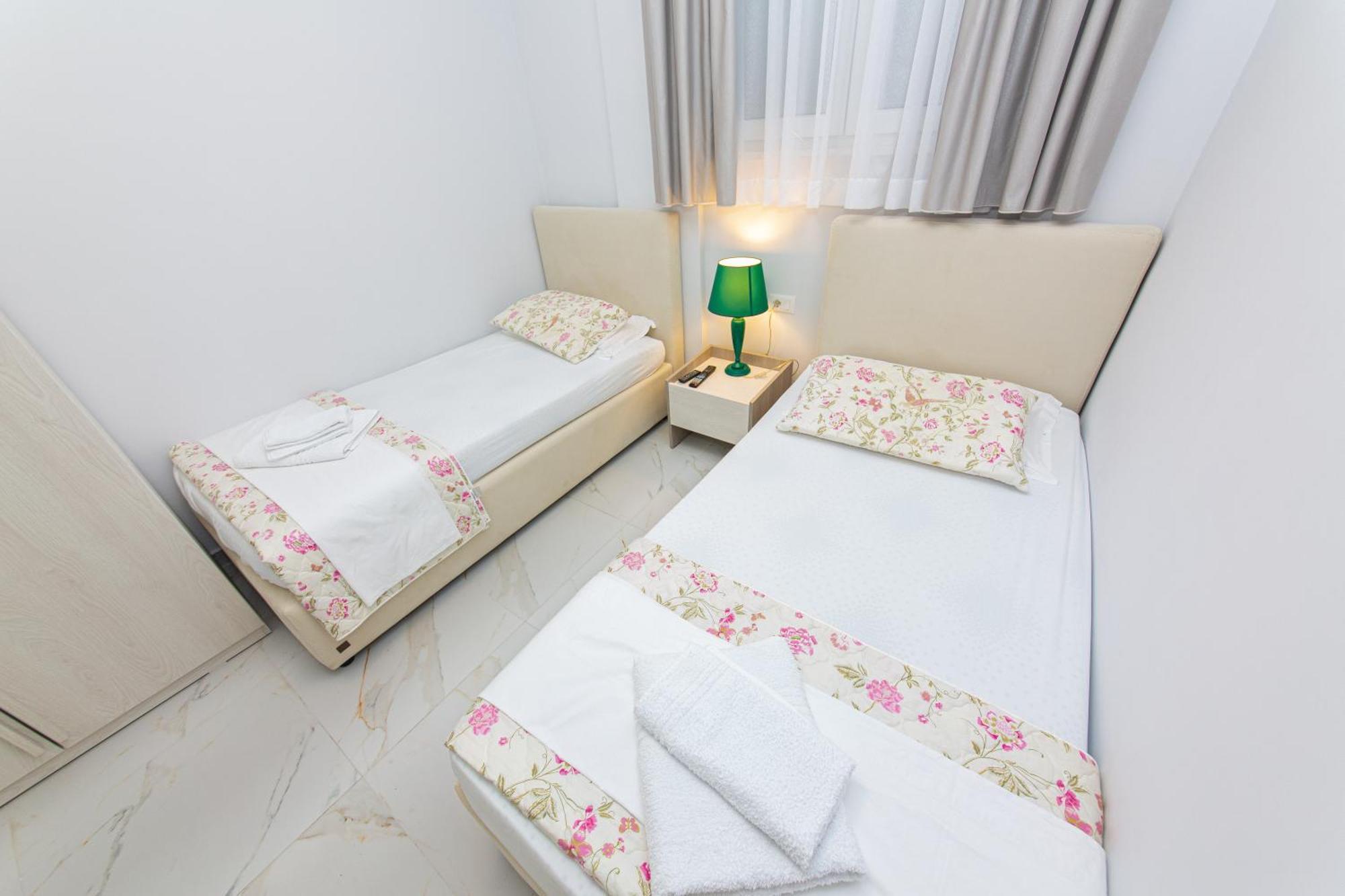 Luxury Villa 2 Vlorë Exteriör bild