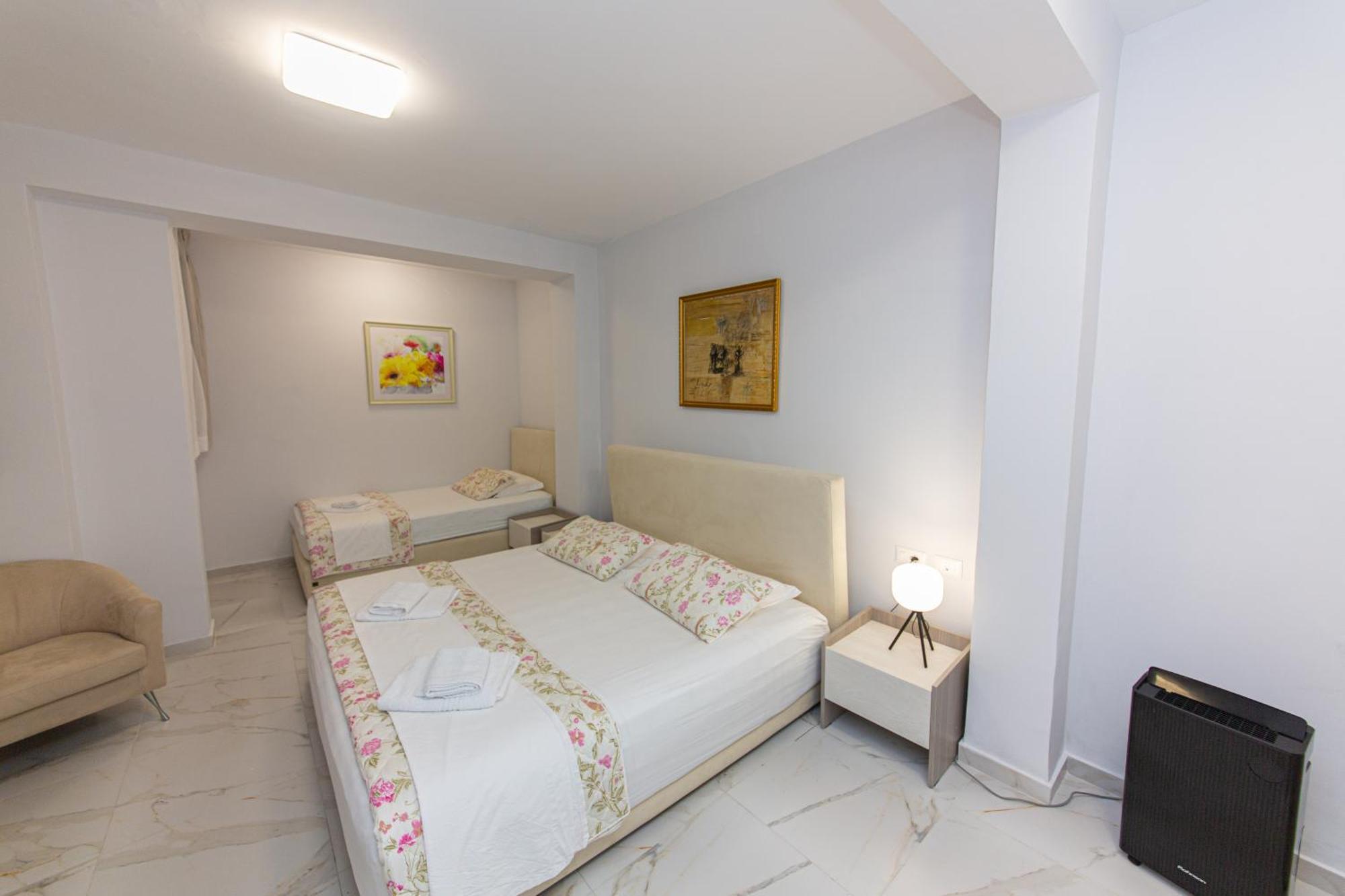 Luxury Villa 2 Vlorë Exteriör bild