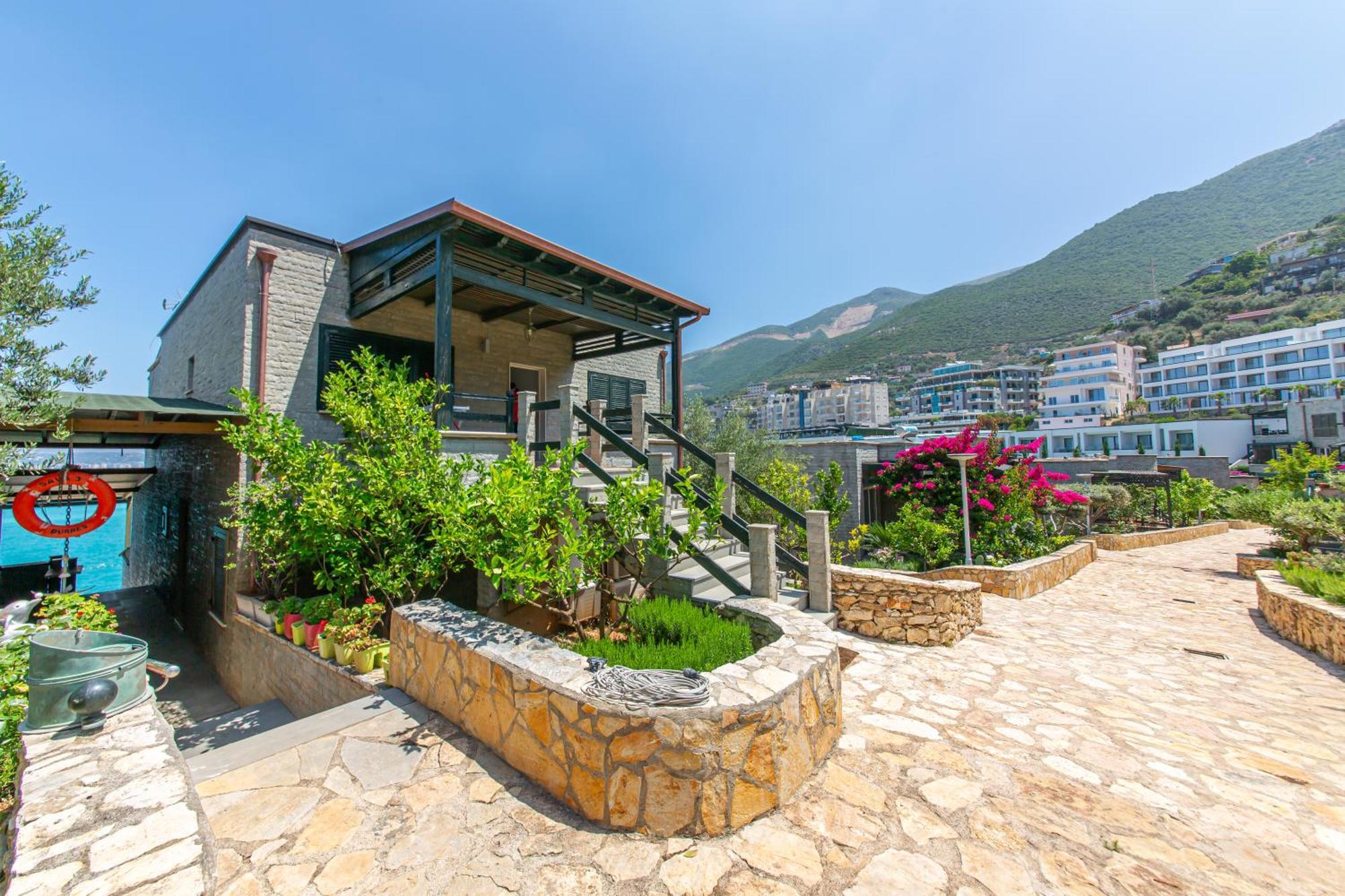 Luxury Villa 2 Vlorë Exteriör bild