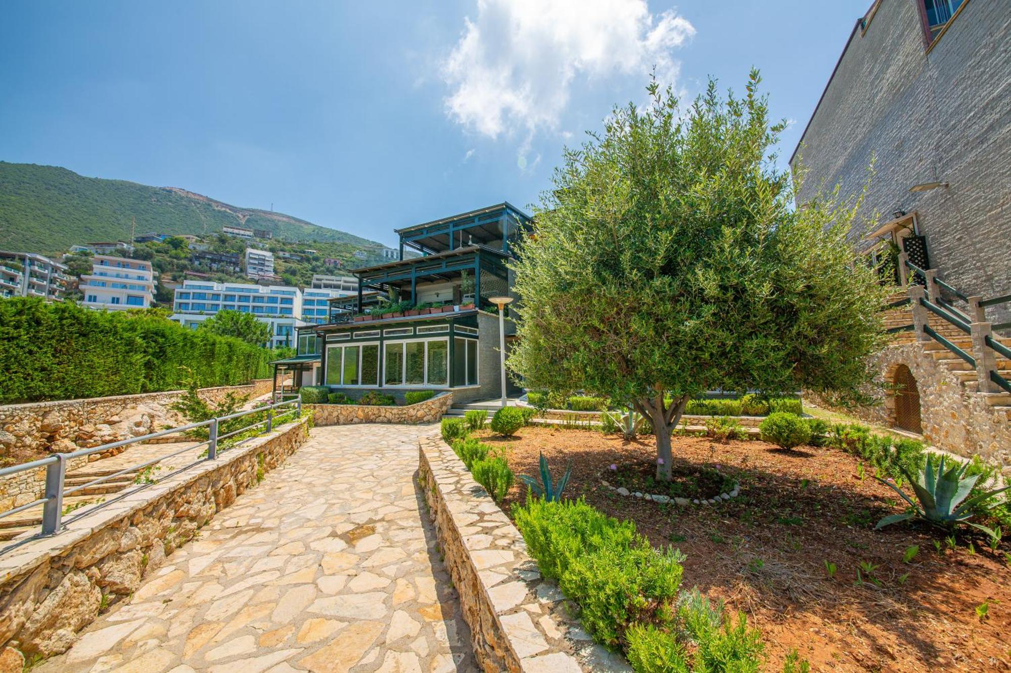 Luxury Villa 2 Vlorë Exteriör bild